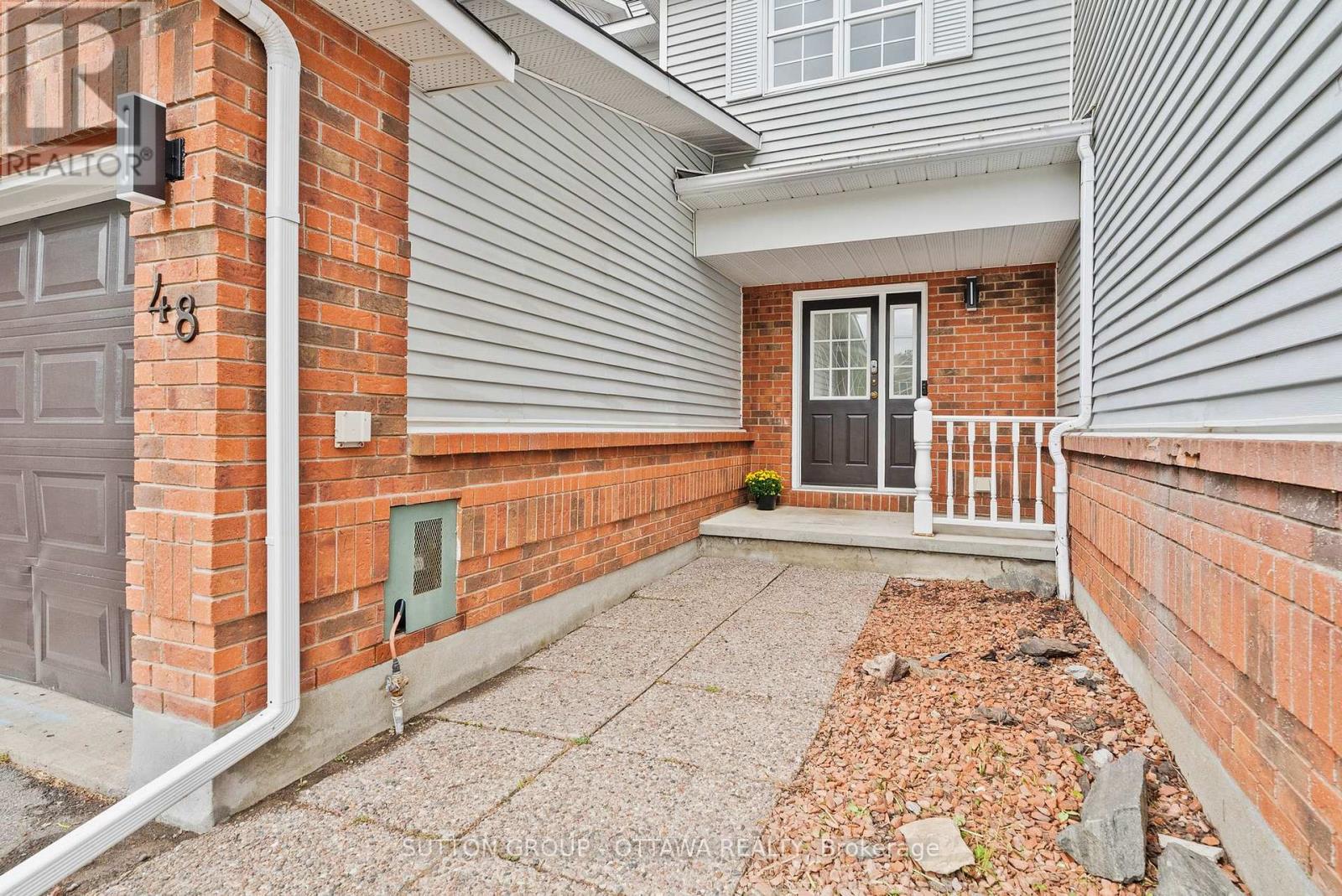 48 Kalbrook Street, Ottawa, Ontario  K2T 1A6 - Photo 2 - X13843082