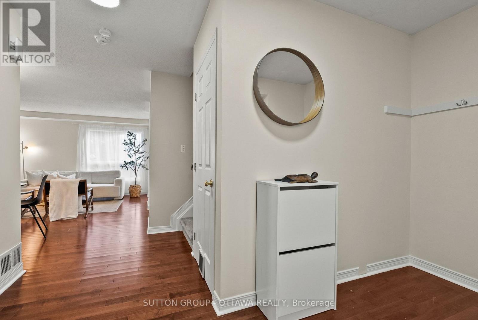48 Kalbrook Street, Ottawa, Ontario  K2T 1A6 - Photo 6 - X13843082