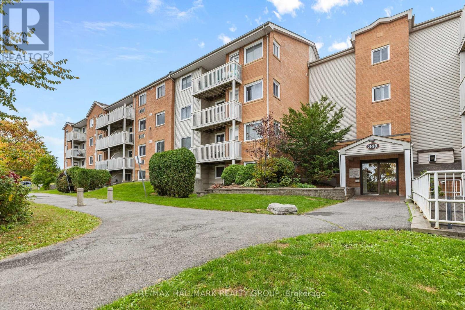 306 - 345 Centrum Boulevard, Ottawa, Ontario  K1E 3W9 - Photo 1 - X13843100