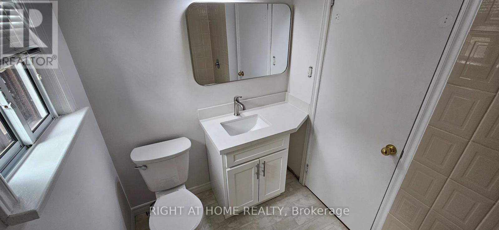 Main - 130 Prince Charles Drive, Oakville, Ontario  L6K 2C9 - Photo 9 - W13839160