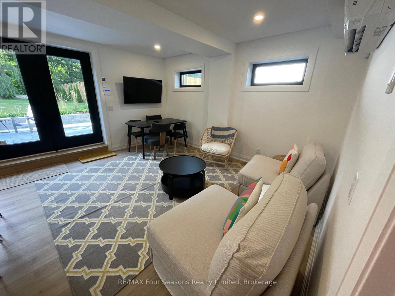 37b Silvercreek Drive, Collingwood, Ontario L9Y 4W9 - Photo 3 - S13842994