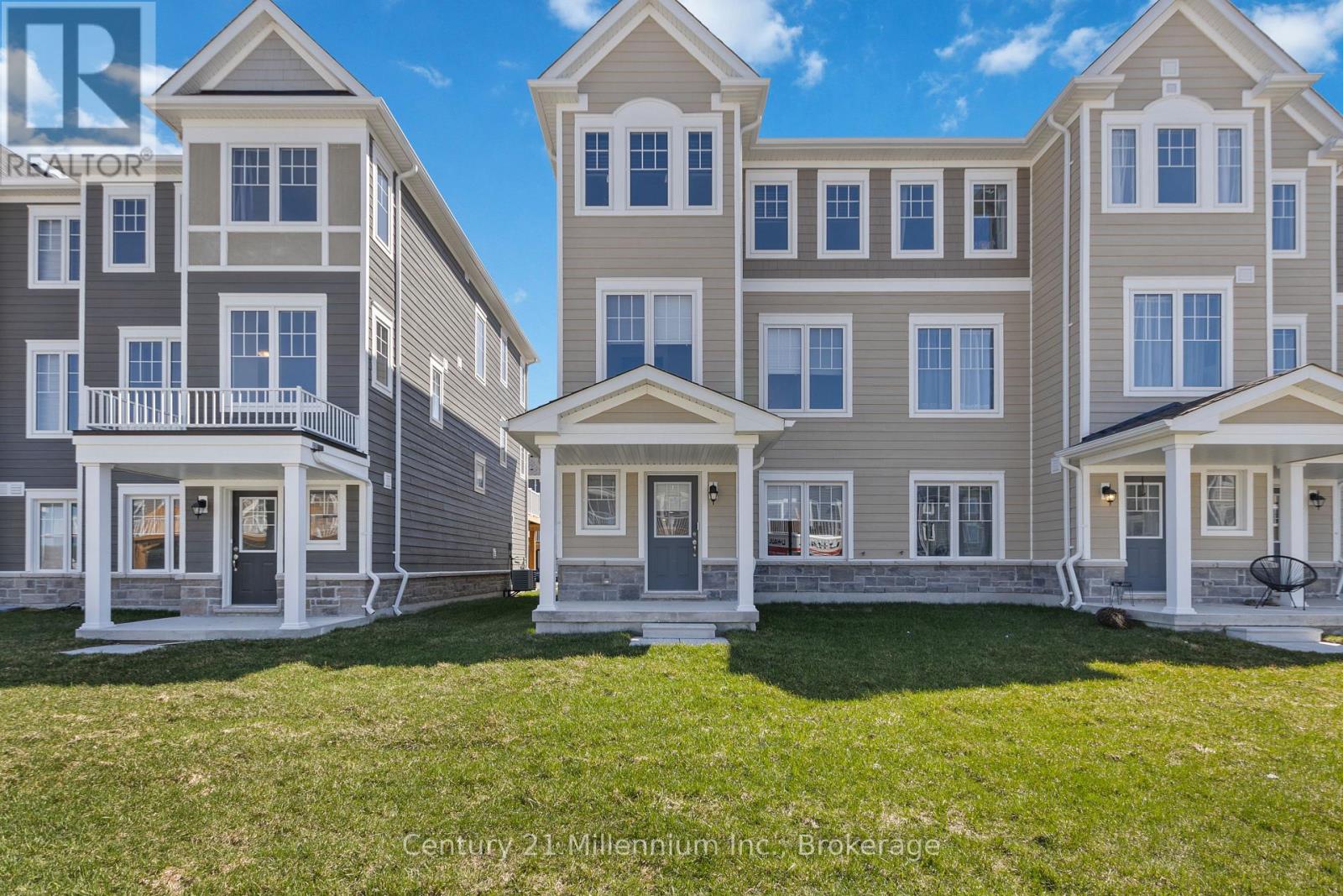 93 Surf Drive, Wasaga Beach, Ontario  L9Z 0L2 - Photo 1 - S13843032