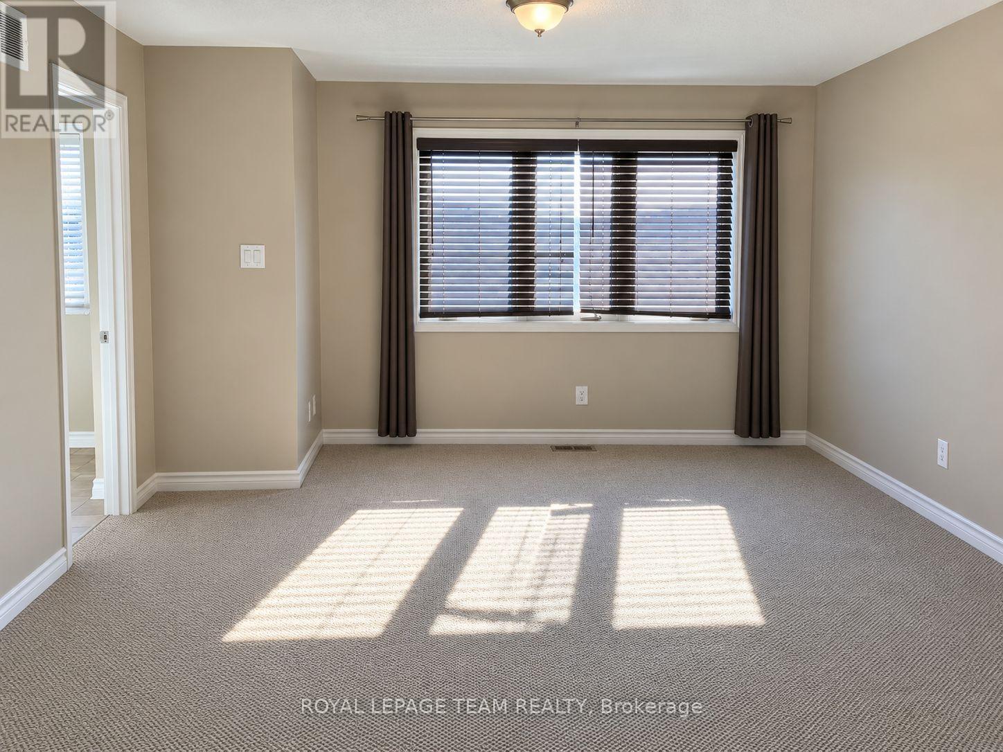 133 Forestbrook Street, Ottawa, Ontario  K2K 0A8 - Photo 7 - X13842984