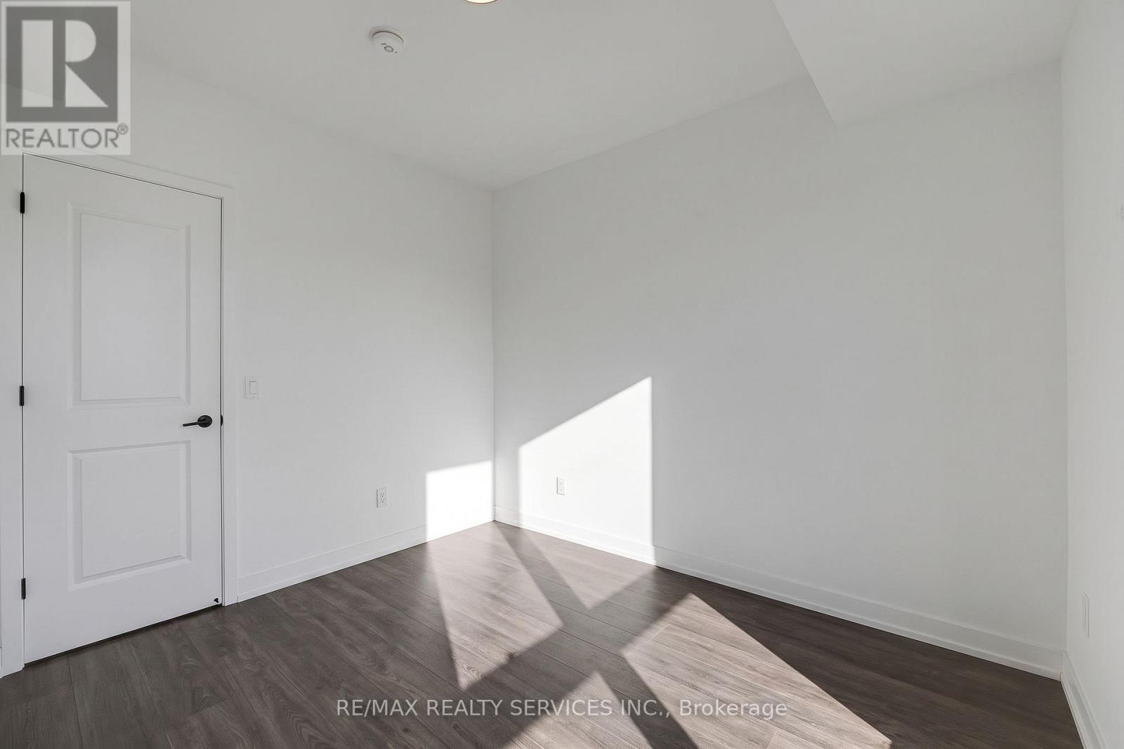 1304 - 345 Wheat Boom Drive, Oakville, Ontario  L6H 7X4 - Photo 14 - W13833140