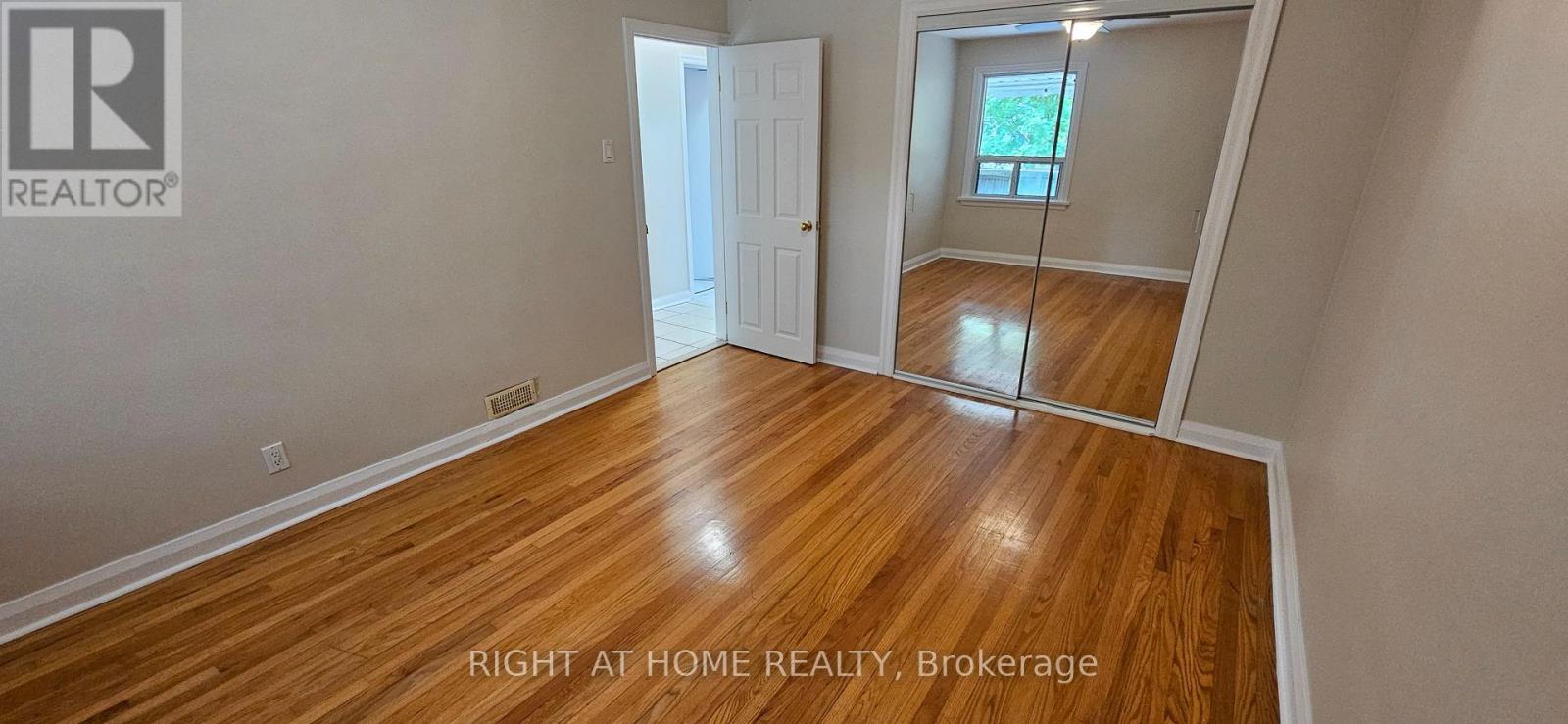 Main - 130 Prince Charles Drive, Oakville, Ontario  L6K 2C9 - Photo 11 - W13839160