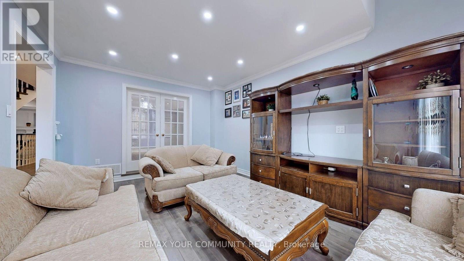 20 Rolling Acres Drive, Whitby, Ontario  L1R 2A1 - Photo 6 - E13843050