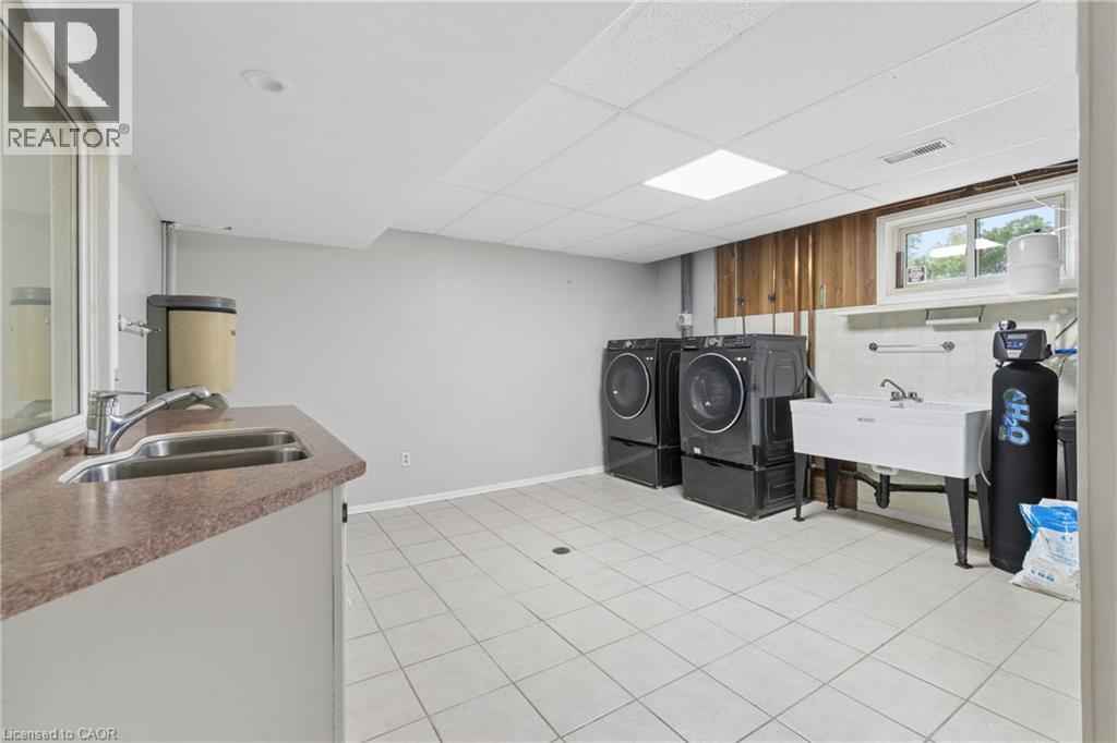 54 Hampton Place, Kitchener, Ontario  N2B 2S3 - Photo 35 - 40866301