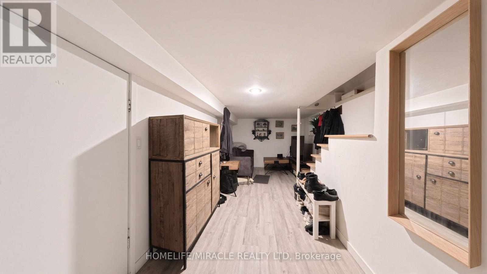 121 Medland Street, Toronto, Ontario  M6P 2N4 - Photo 25 - W13615228