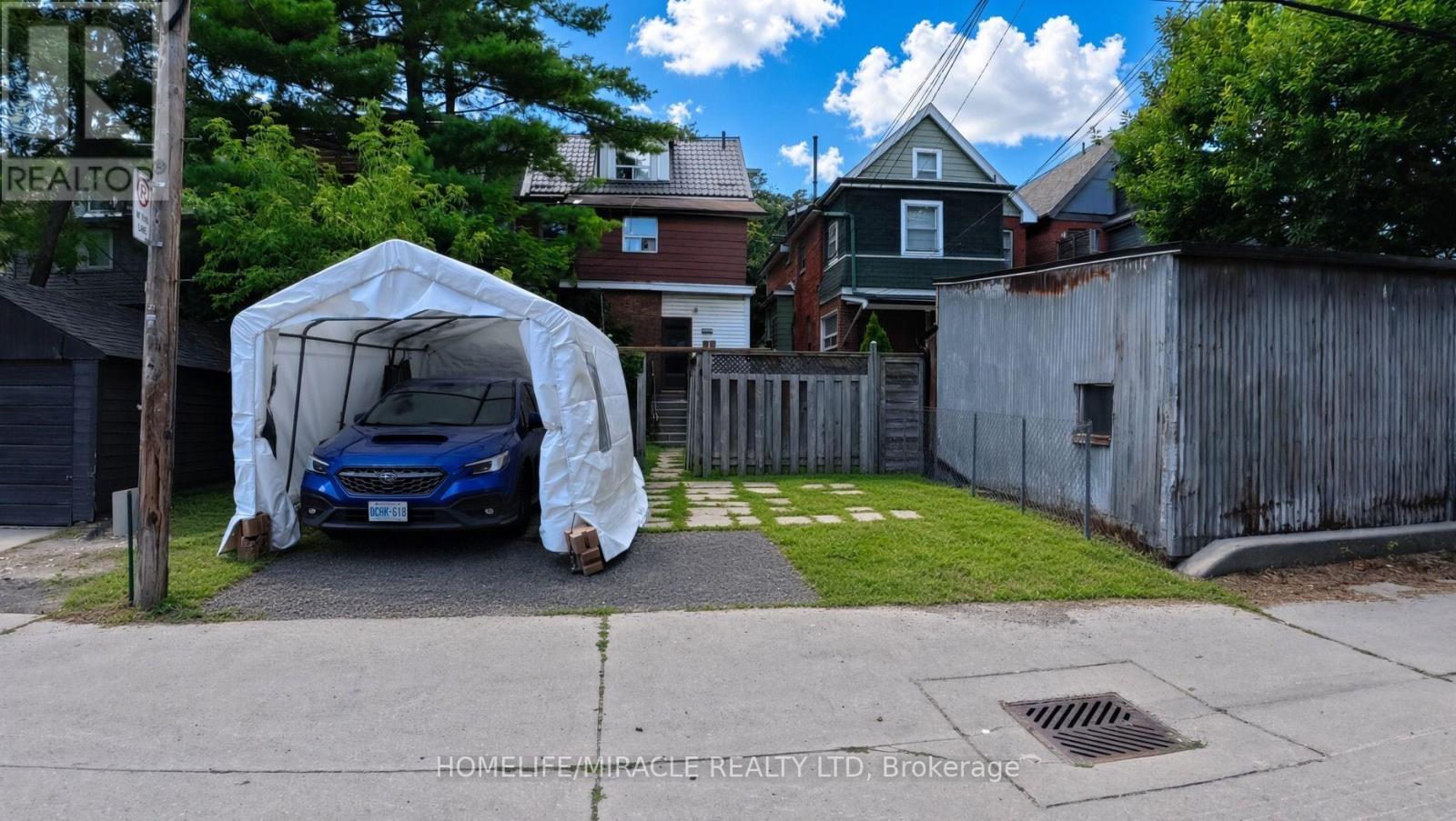121 Medland Street, Toronto, Ontario  M6P 2N4 - Photo 29 - W13615228