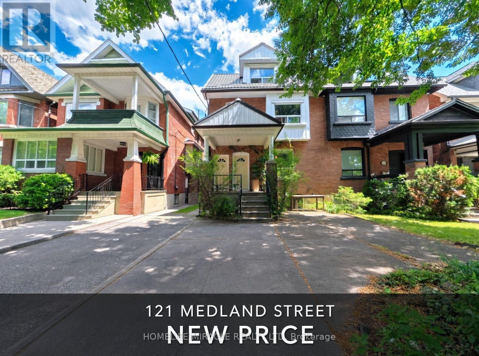 121 MEDLAND STREET, Toronto, Ontario