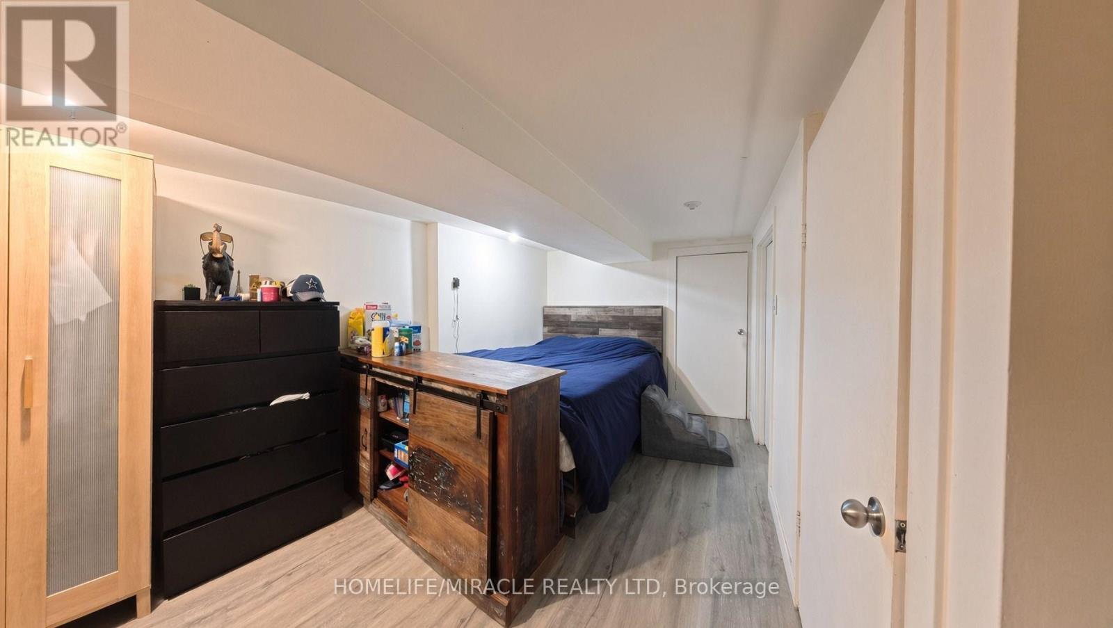 121 Medland Street, Toronto, Ontario  M6P 2N4 - Photo 26 - W13615228