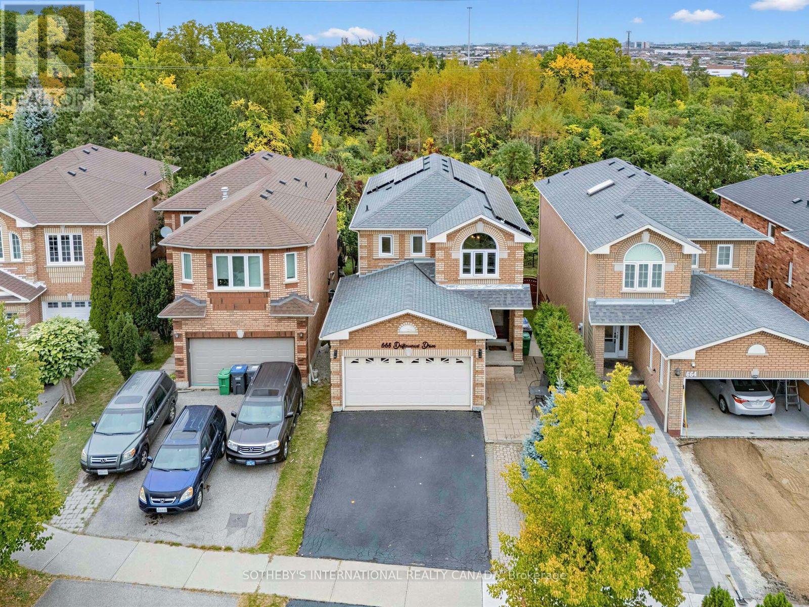 668 DRIFTCURRENT DRIVE, Mississauga, Ontario