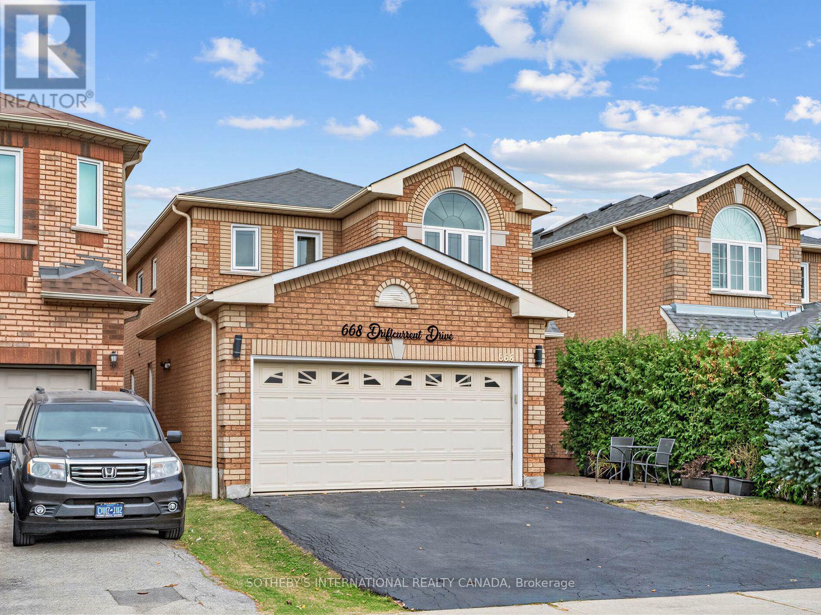 668 Driftcurrent Drive, Mississauga, Ontario  L4Z 3Z4 - Photo 7 - W13843000