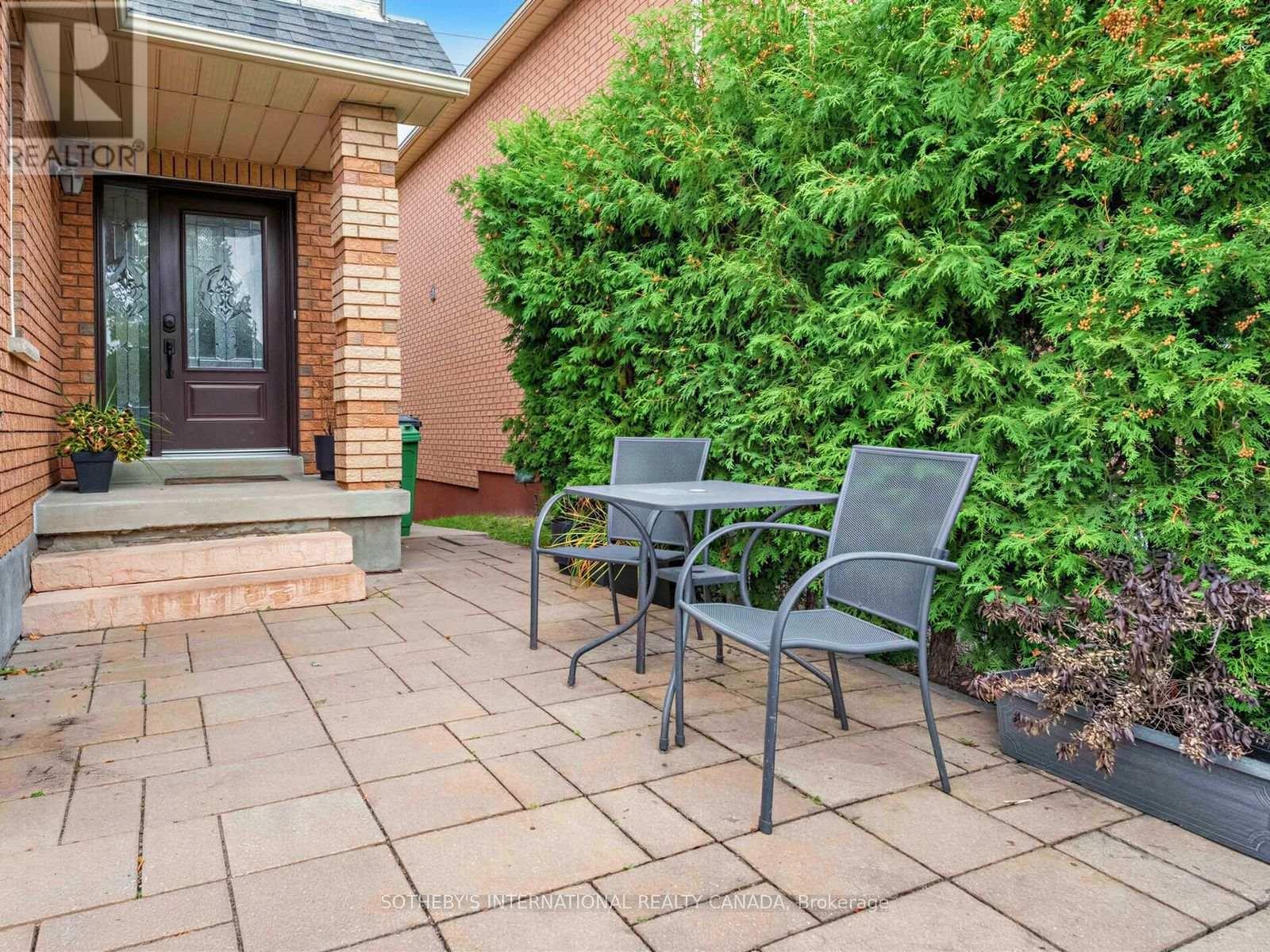 668 Driftcurrent Drive, Mississauga, Ontario  L4Z 3Z4 - Photo 9 - W13843000