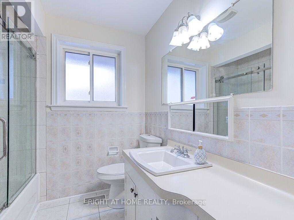 341 Rathburn Road, Toronto, Ontario  M9B 2L9 - Photo 17 - W13843042
