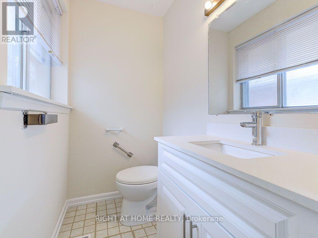 341 Rathburn Road, Toronto, Ontario  M9B 2L9 - Photo 19 - W13843042