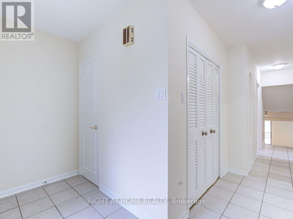 341 Rathburn Road, Toronto, Ontario  M9B 2L9 - Photo 5 - W13843042
