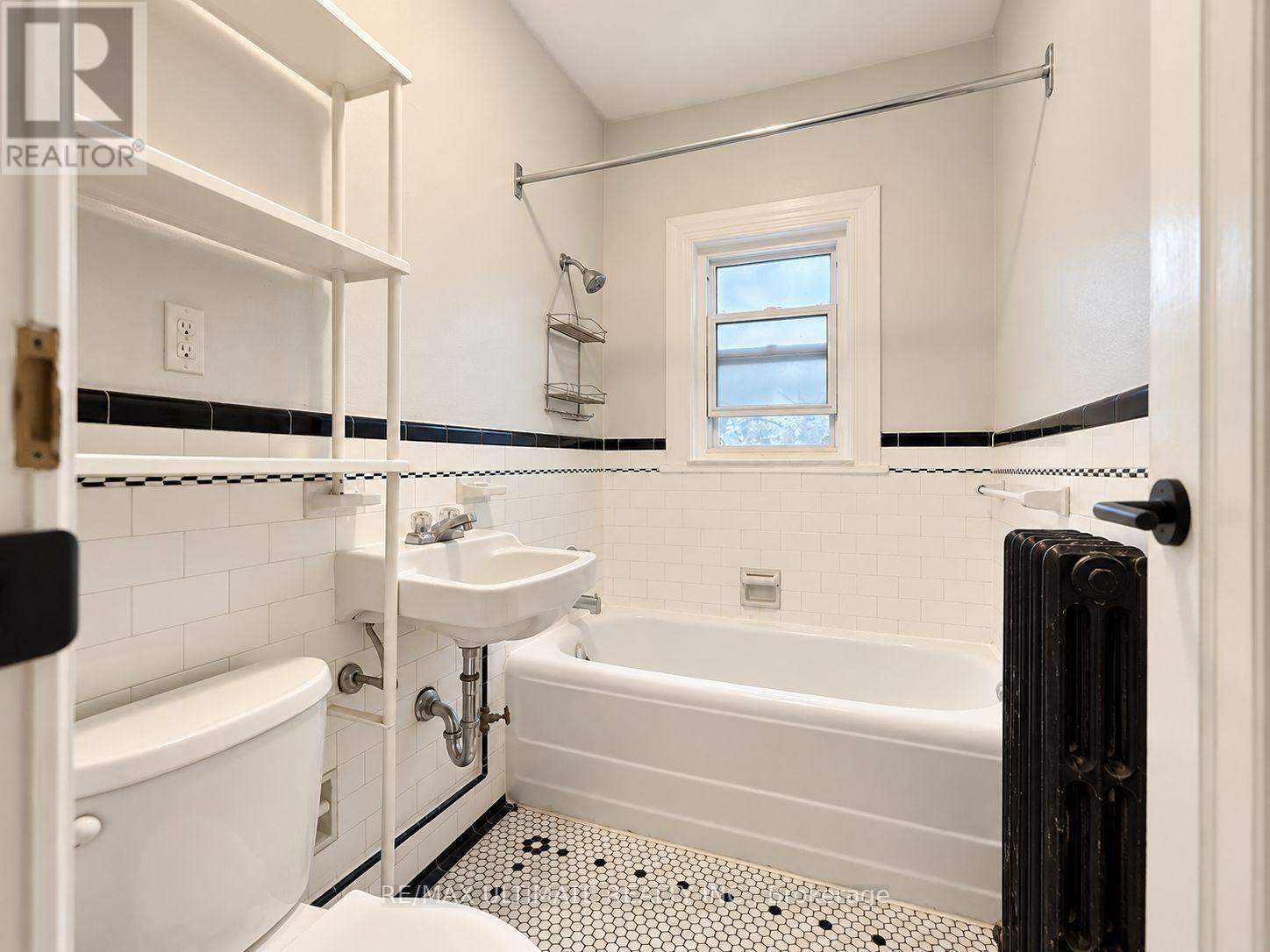 2857 Lake Shore Boulevard W, Toronto, Ontario  M8V 1H8 - Photo 18 - W13843046