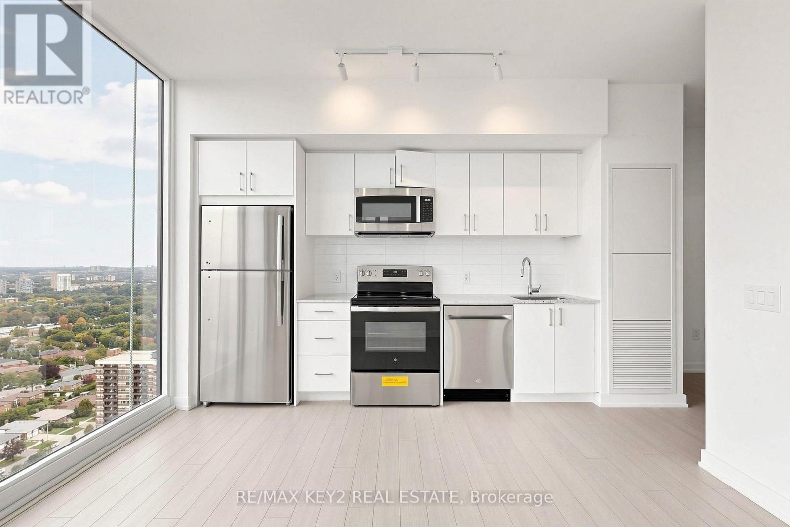 2719 - 4010 Eglinton Avenue W, Toronto, Ontario  M9A 0G5 - Photo 3 - W13843070