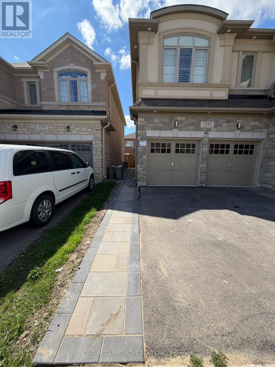 1544 Leger Way, Milton, Ontario  L9E 1H4 - Photo 2 - W13843074