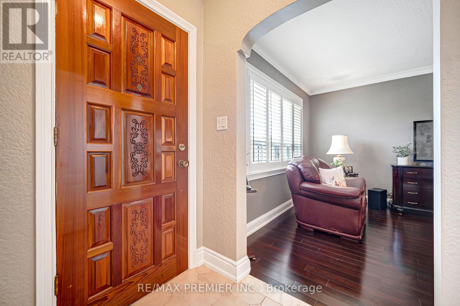 240 Calvington Street, Toronto (Downsview-Roding-Cfb), Ontario  M3M 2N4 - Photo 22 - W13843122