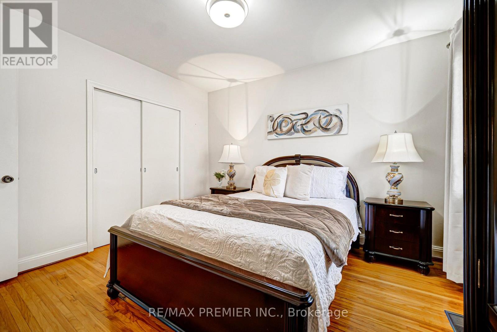 240 Calvington Street, Toronto (Downsview-Roding-Cfb), Ontario  M3M 2N4 - Photo 32 - W13843122