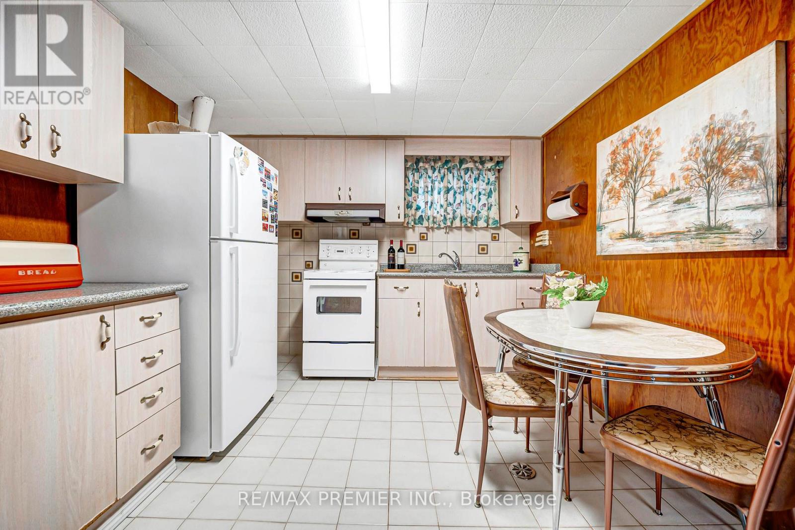 240 Calvington Street, Toronto (Downsview-Roding-Cfb), Ontario  M3M 2N4 - Photo 43 - W13843122