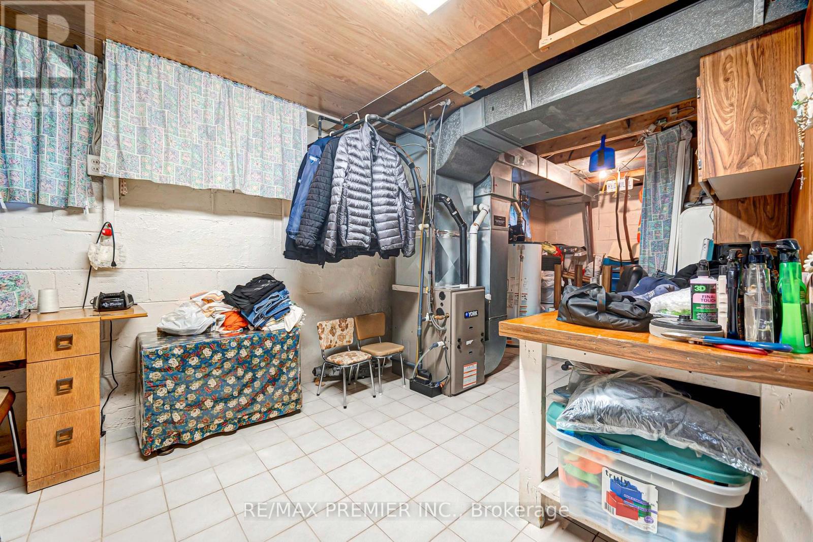 240 Calvington Street, Toronto (Downsview-Roding-Cfb), Ontario  M3M 2N4 - Photo 46 - W13843122