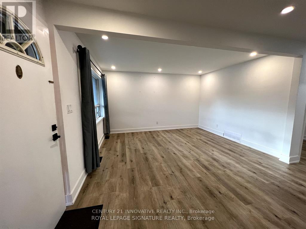 1 - 127 Treeview Drive, Toronto, Ontario  M8W 4C4 - Photo 3 - W13843152