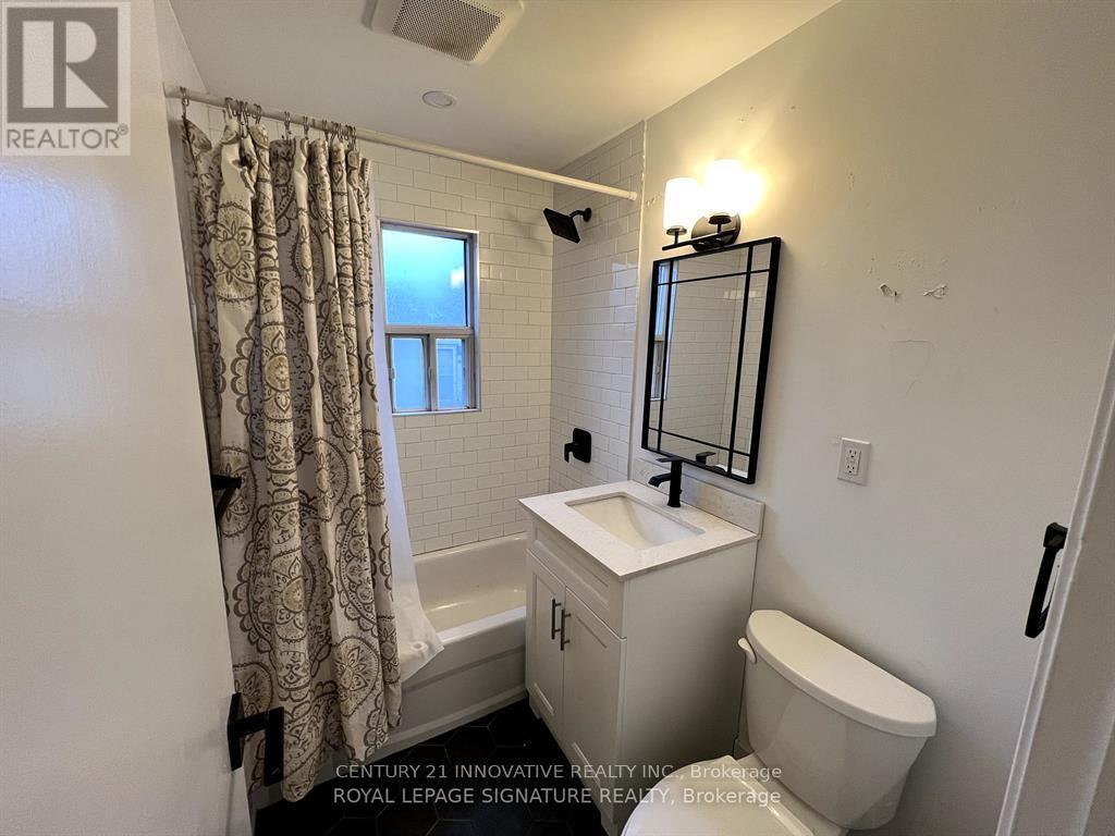 1 - 127 Treeview Drive, Toronto, Ontario  M8W 4C4 - Photo 6 - W13843152