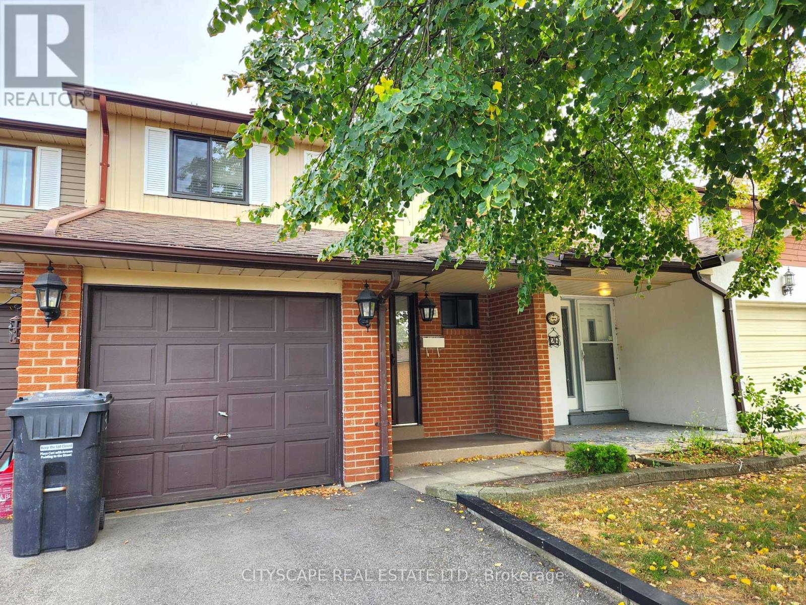 25 - 25 Baronwood Court, Brampton, Ontario  L6V 3H6 - Photo 3 - W13843186