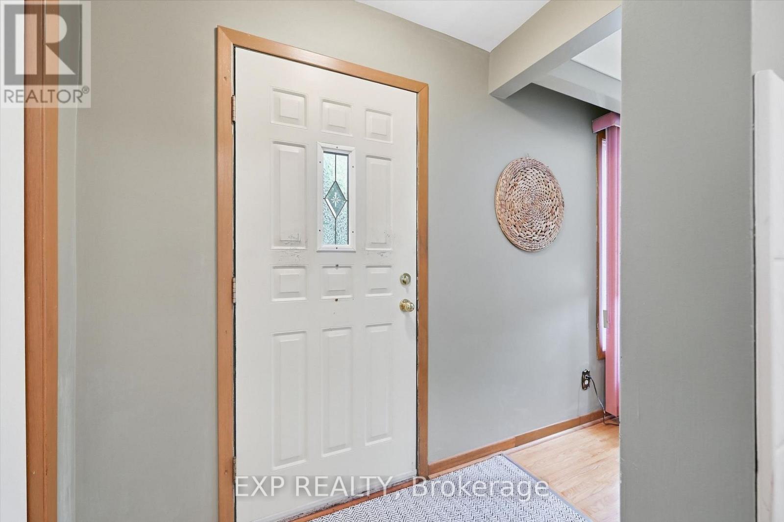 6495 Bracken Street, Niagara Falls, Ontario  L2E 5J5 - Photo 5 - X13842998