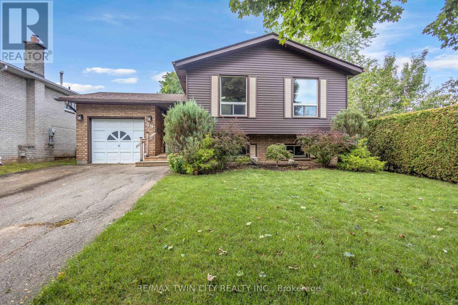 79 HOBART CRESCENT, Brantford, Ontario