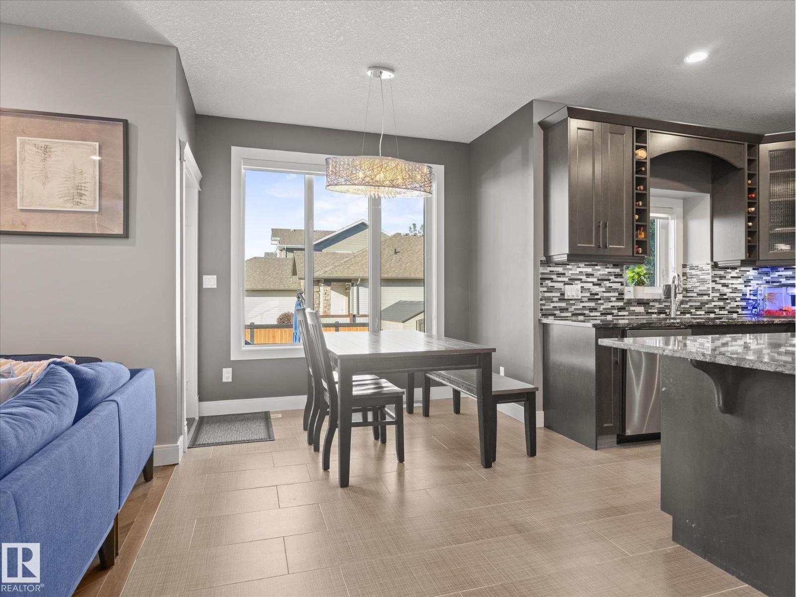 28 DANFIELD PL