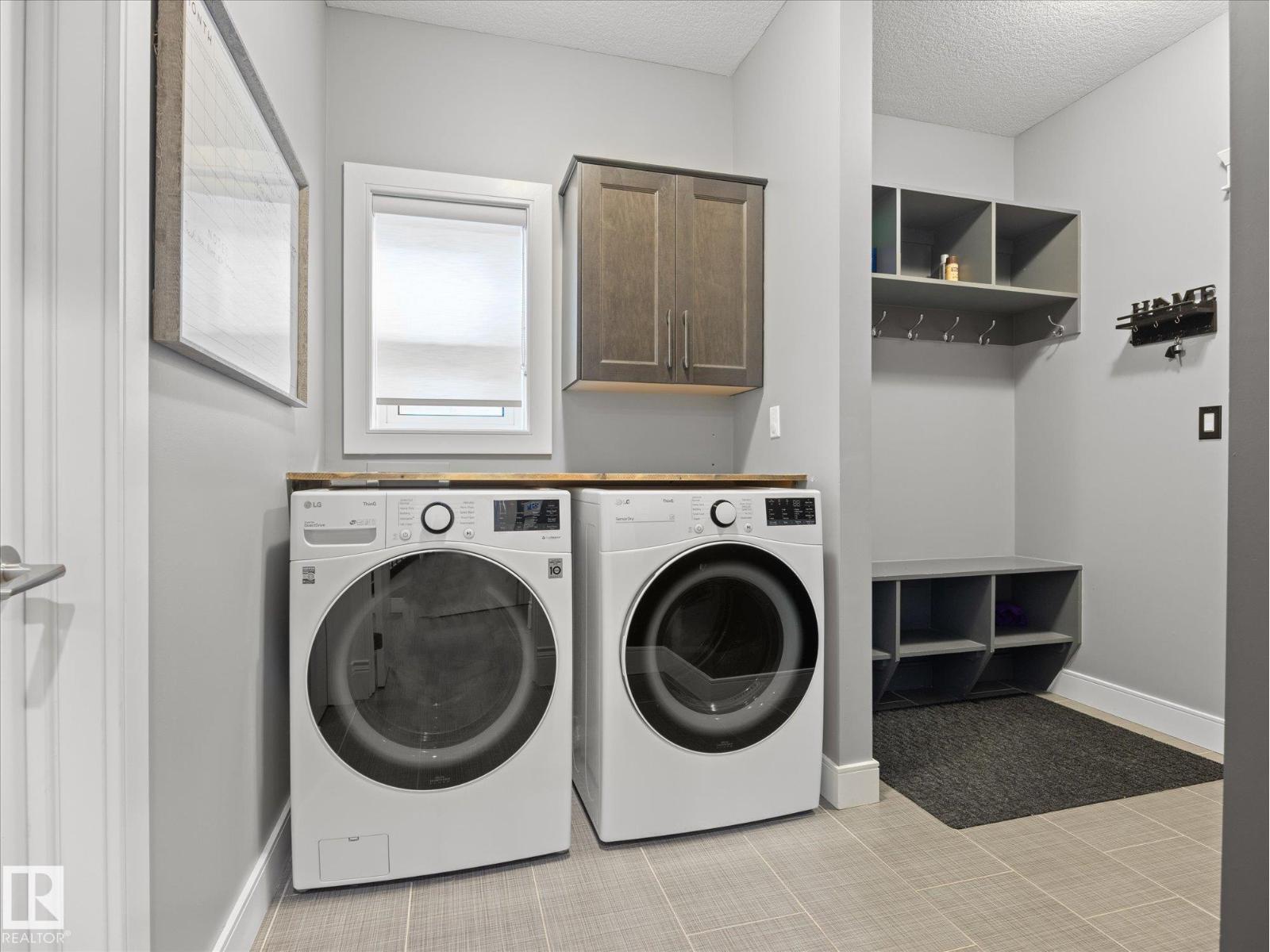 28 DANFIELD PL