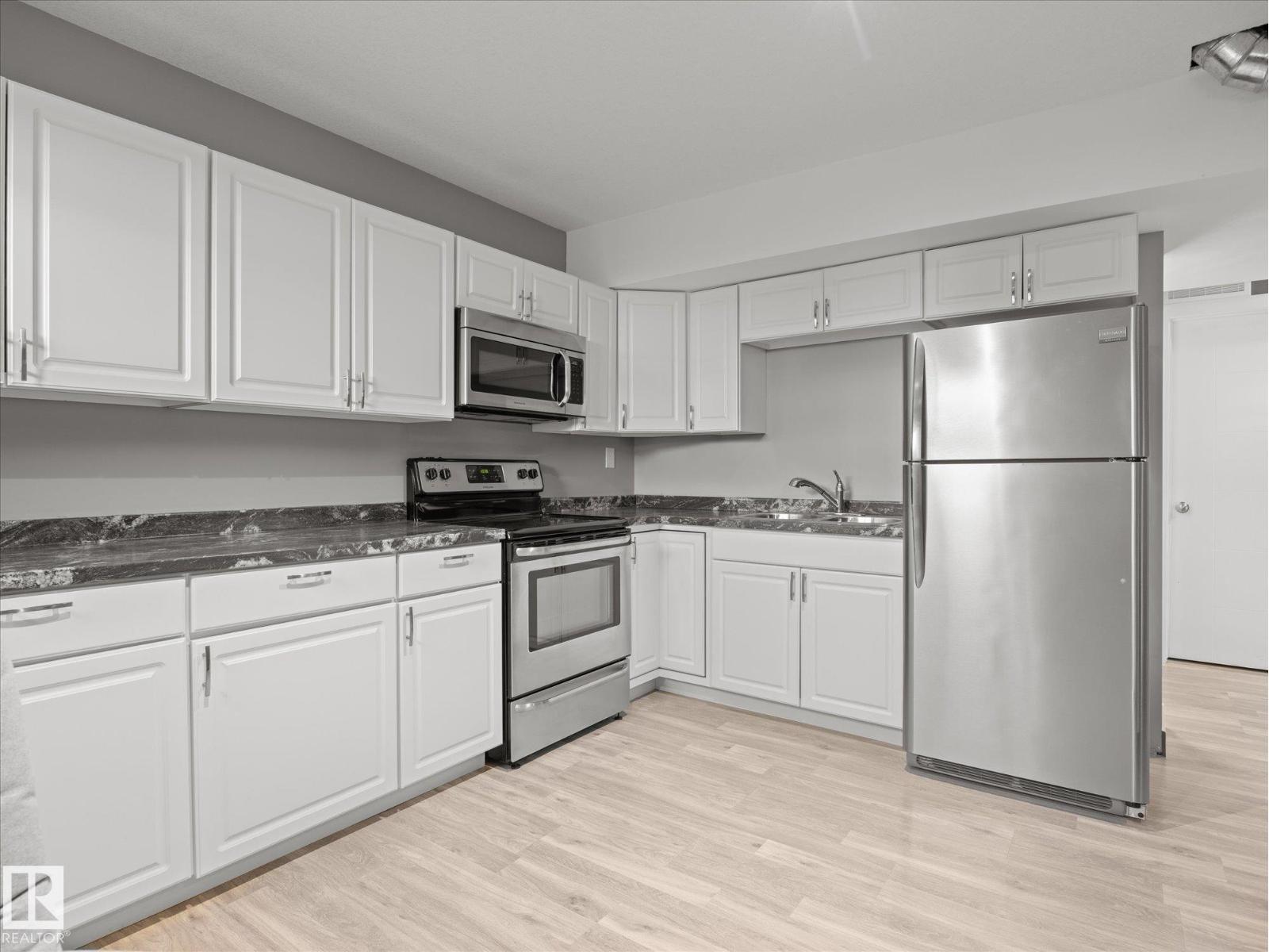 28 DANFIELD PL