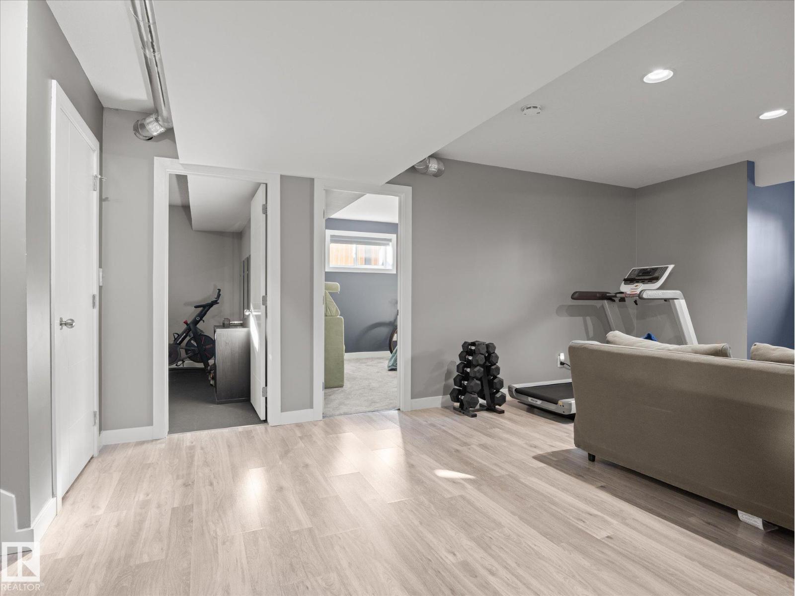 28 DANFIELD PL