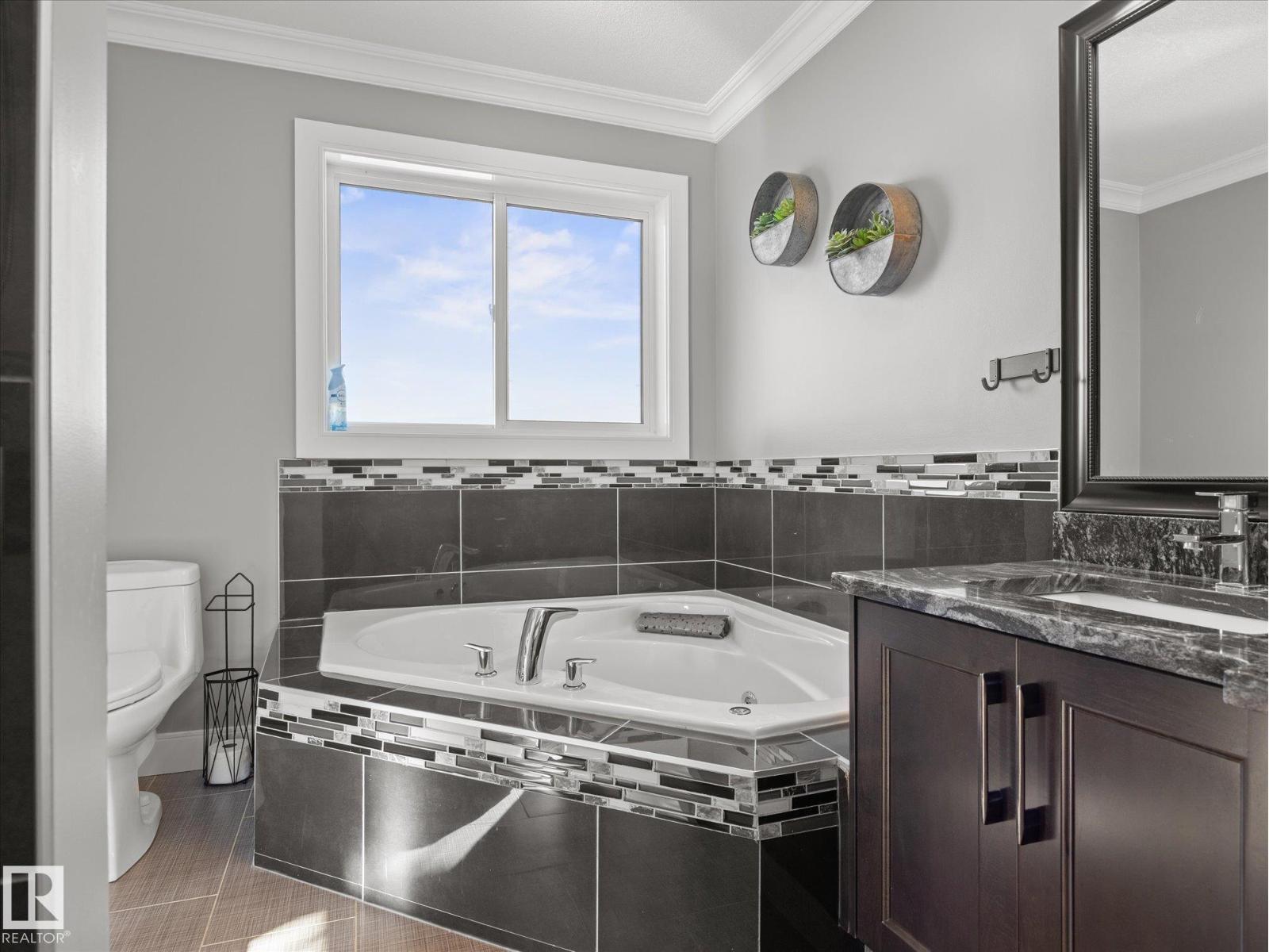 28 DANFIELD PL