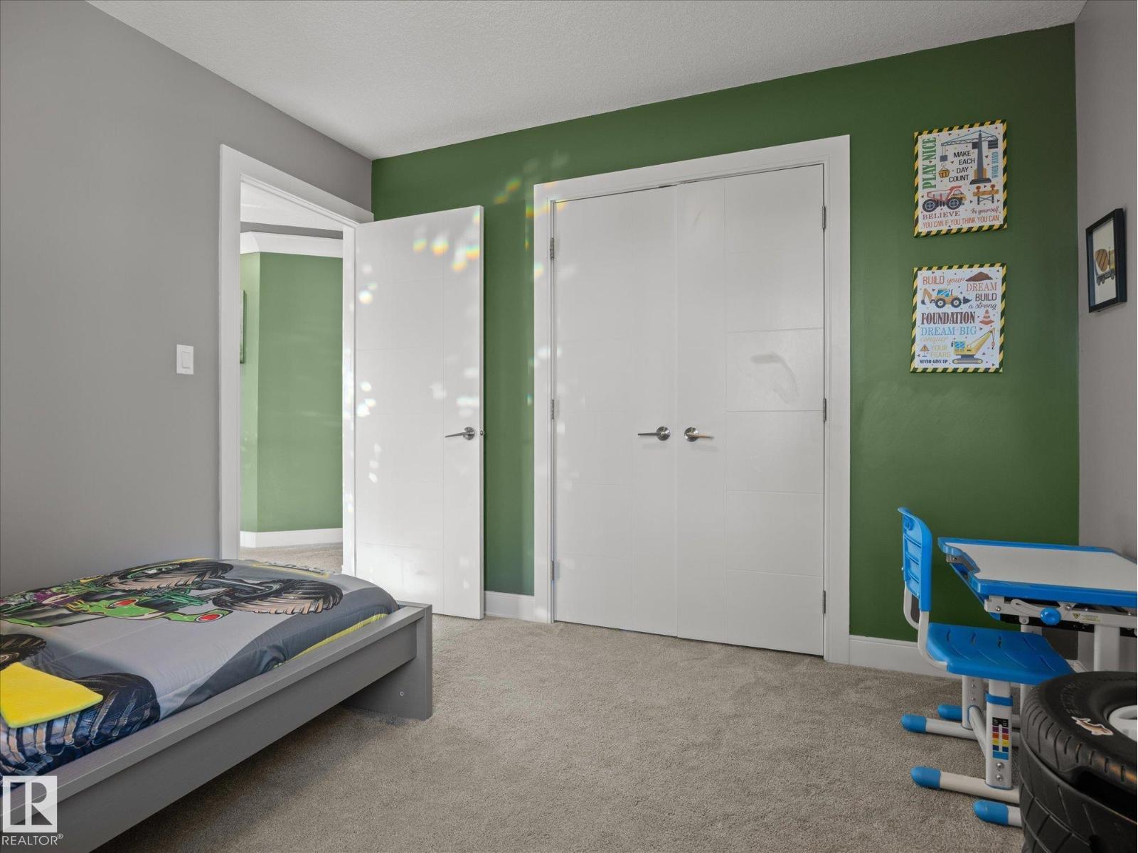 28 DANFIELD PL