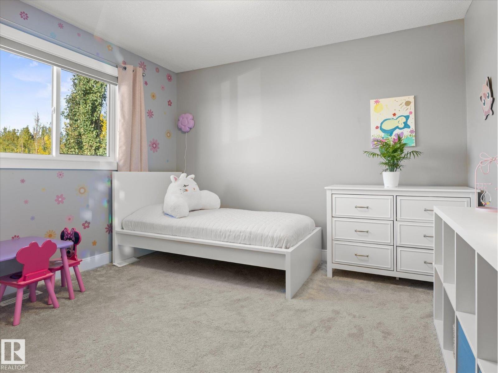 28 DANFIELD PL