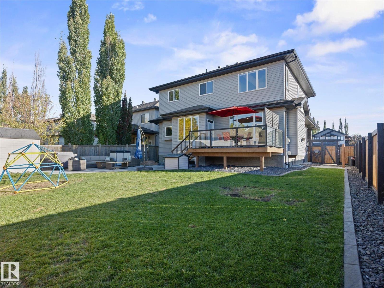 28 DANFIELD PL