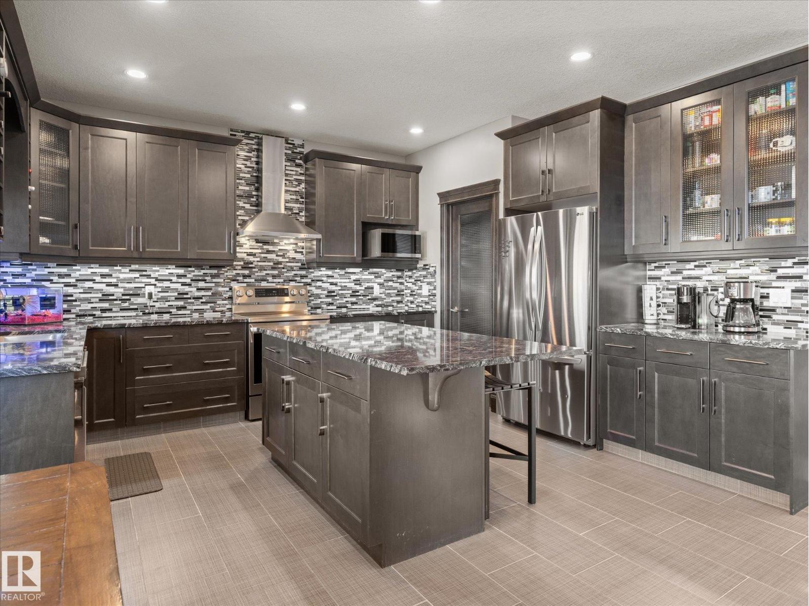28 DANFIELD PL