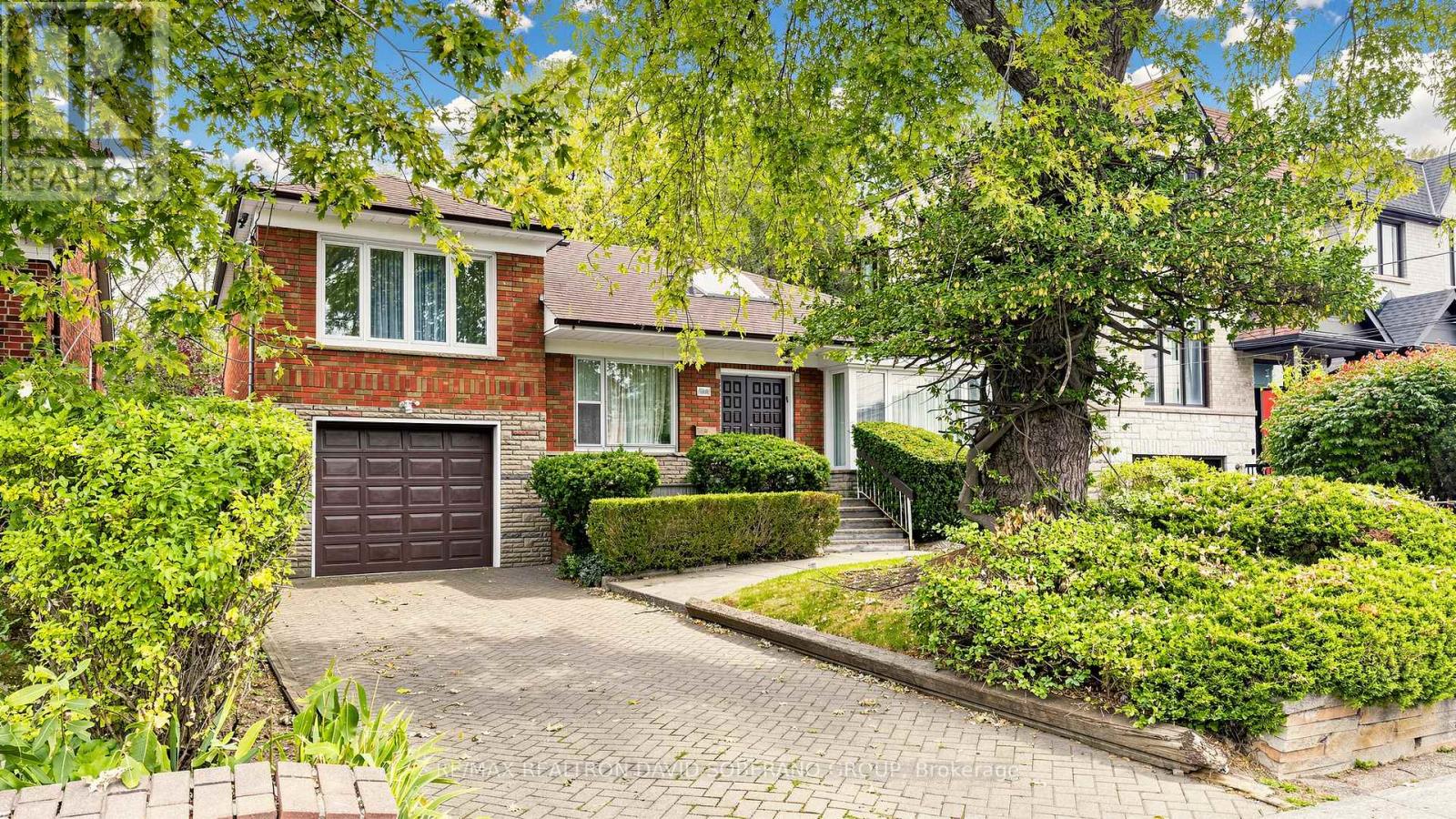 108 YORK DOWNS DRIVE, Toronto, Ontario