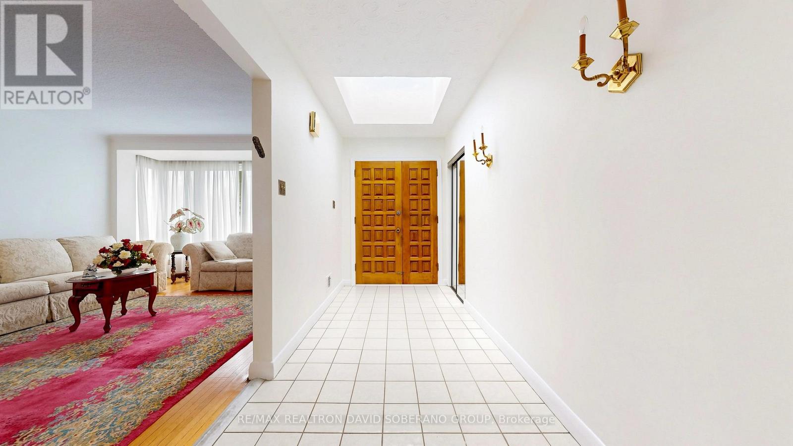 108 York Downs Drive, Toronto, Ontario  M3H 2G7 - Photo 4 - C13838618