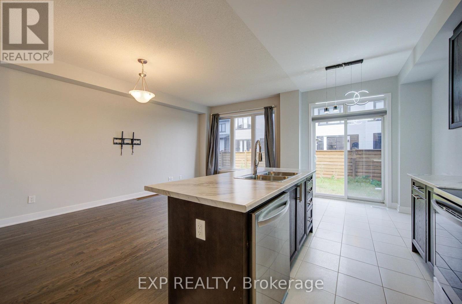 1095 Thompson Drive, Oshawa, Ontario  L1L 0V5 - Photo 18 - E13837296