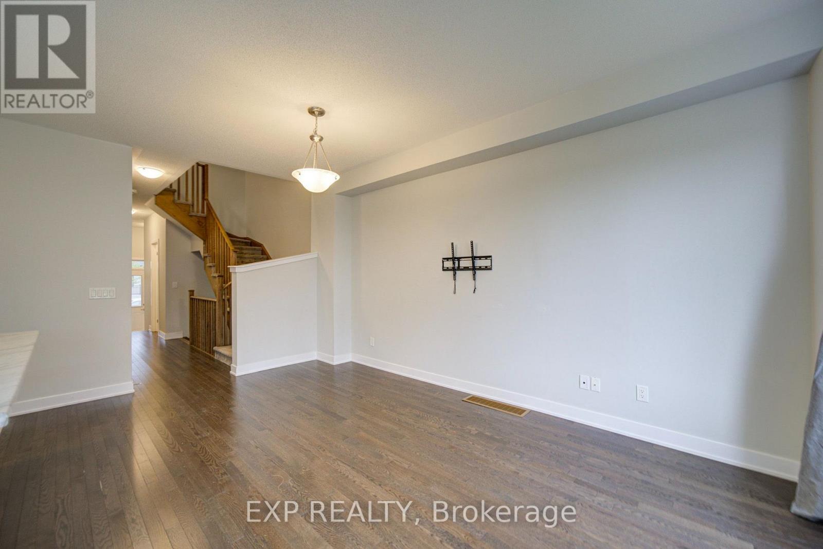 1095 Thompson Drive, Oshawa, Ontario  L1L 0V5 - Photo 11 - E13837296