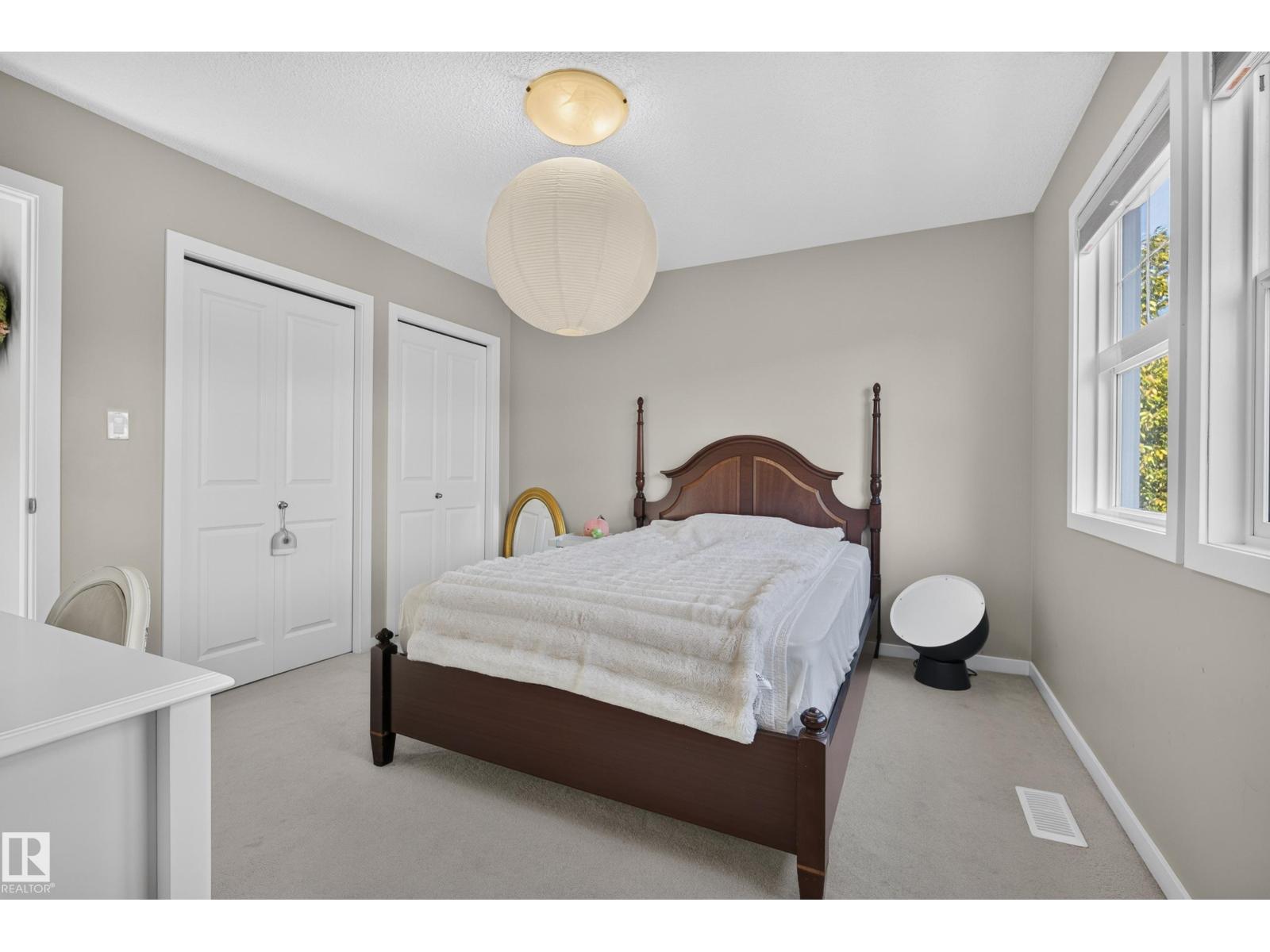 1104 74 ST SW SW