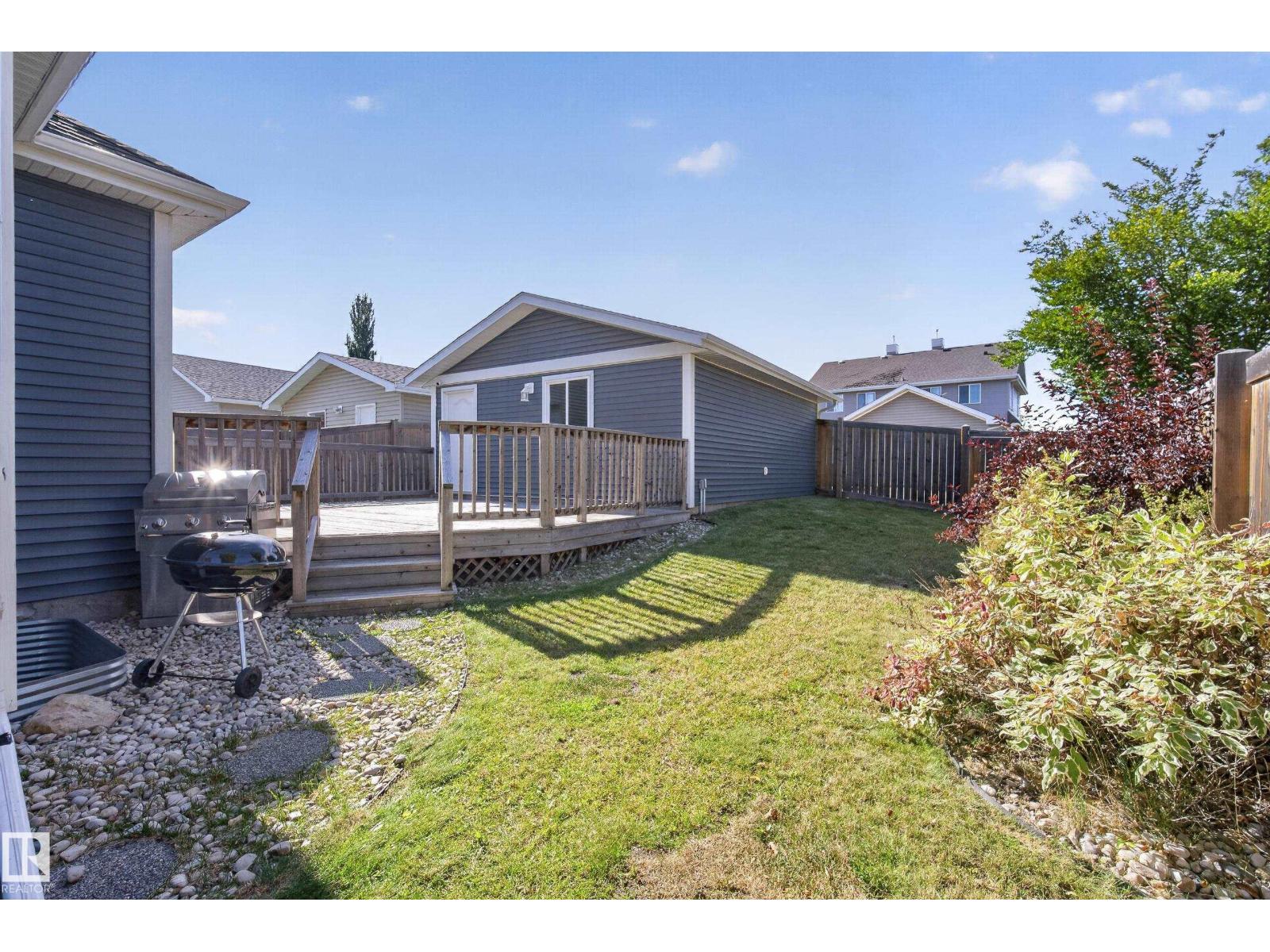 1104 74 ST SW SW