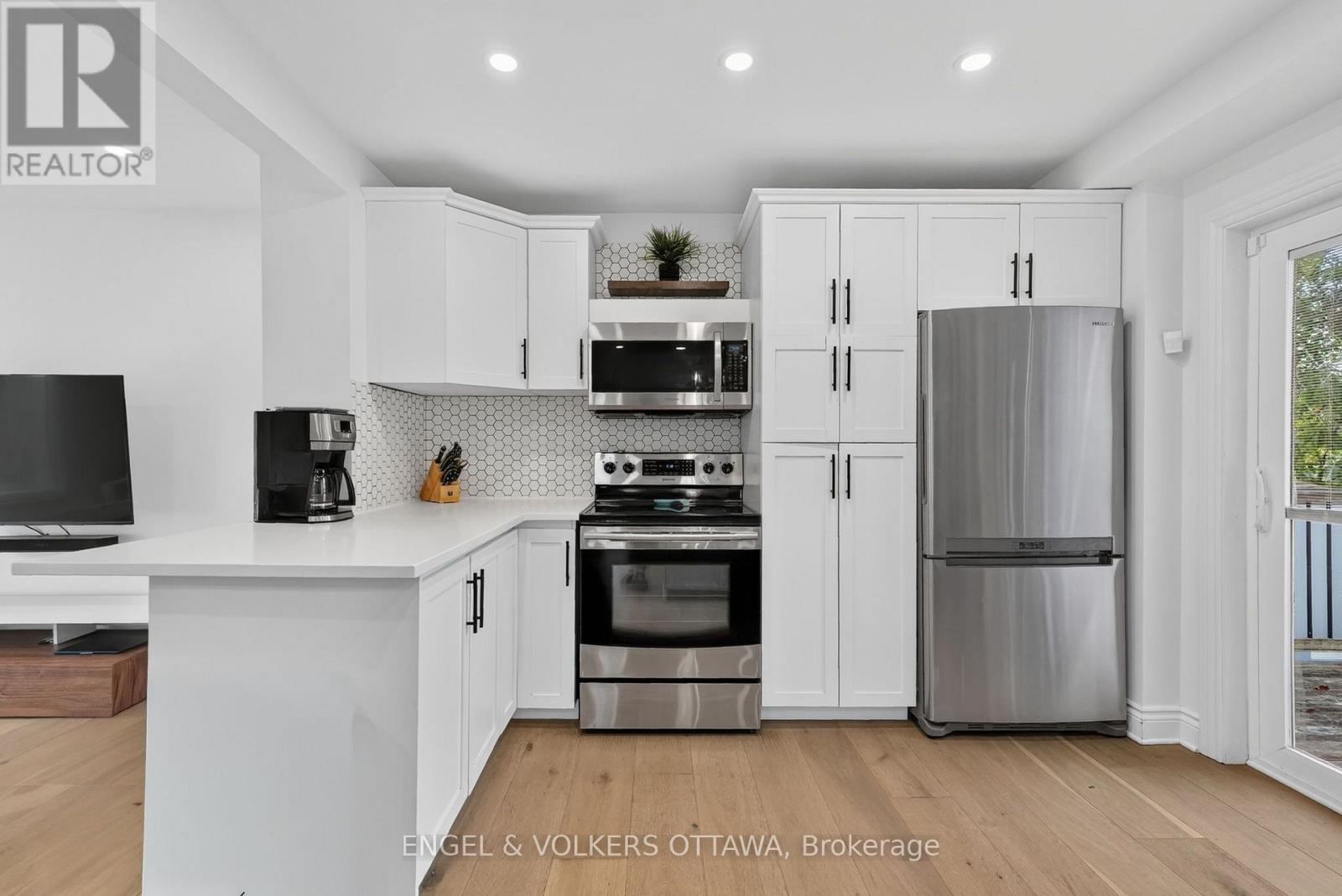1330 Kilborn Avenue, Ottawa, Ontario  K1H 6L3 - Photo 10 - X13843222