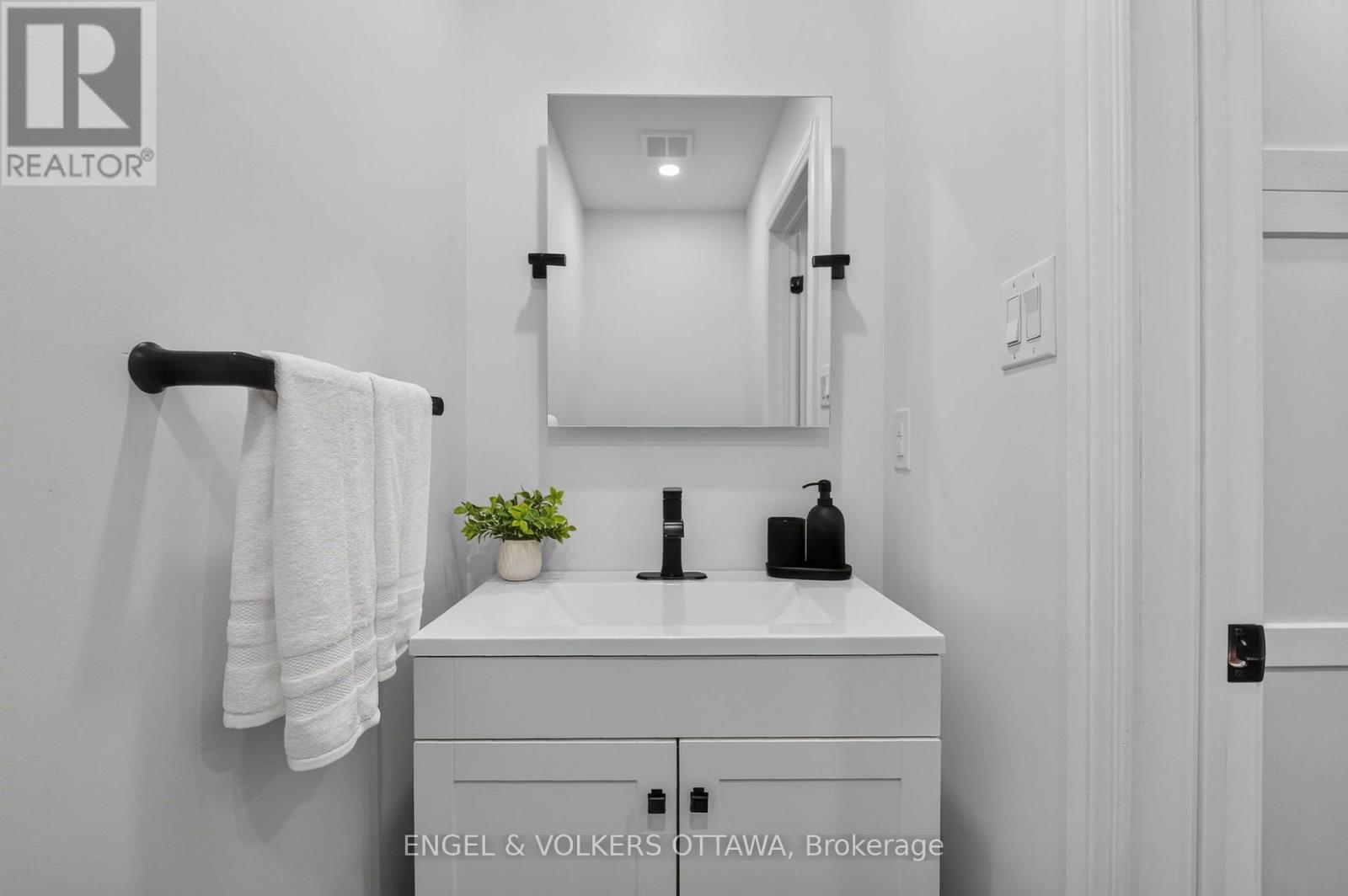 1330 Kilborn Avenue, Ottawa, Ontario  K1H 6L3 - Photo 19 - X13843222